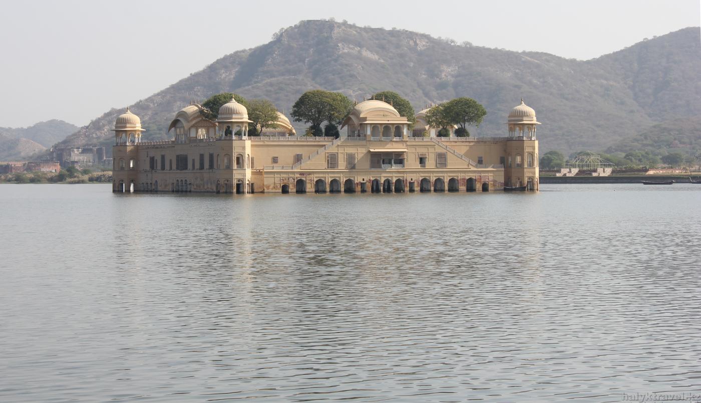 Джал-Махал, дворец на воде