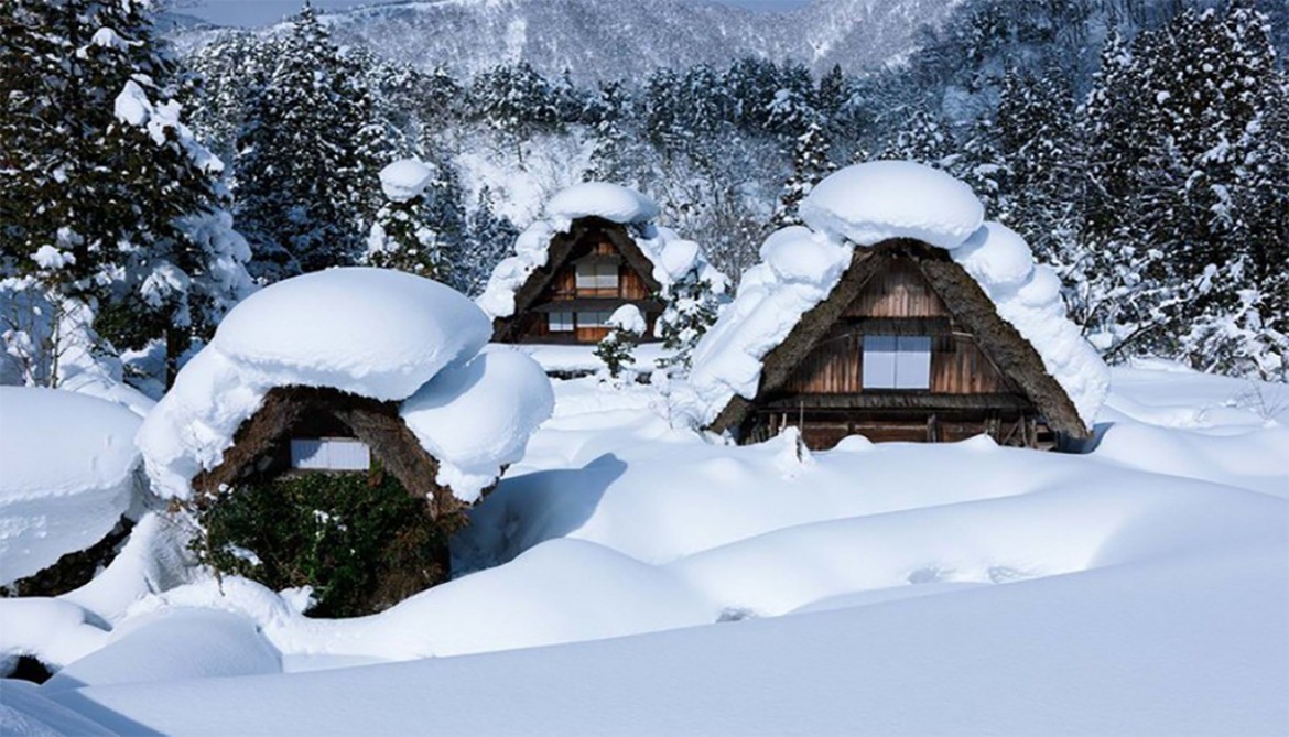 Зимняя сказка в японской деревне Сиракава-го
